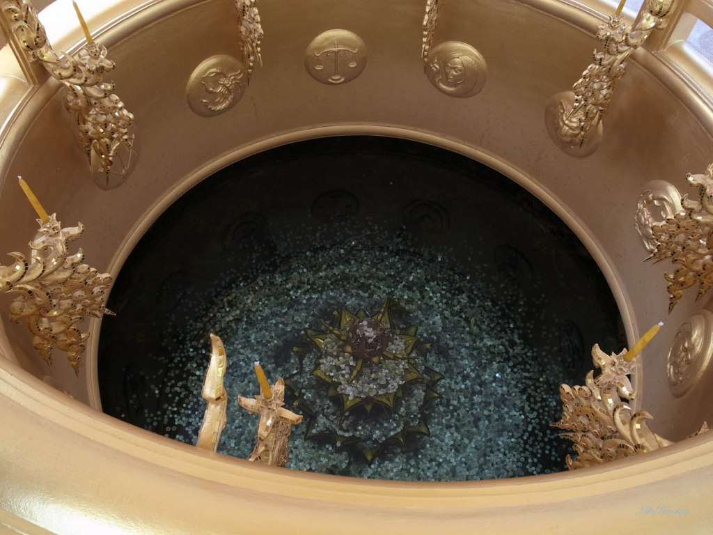 outside white temple1